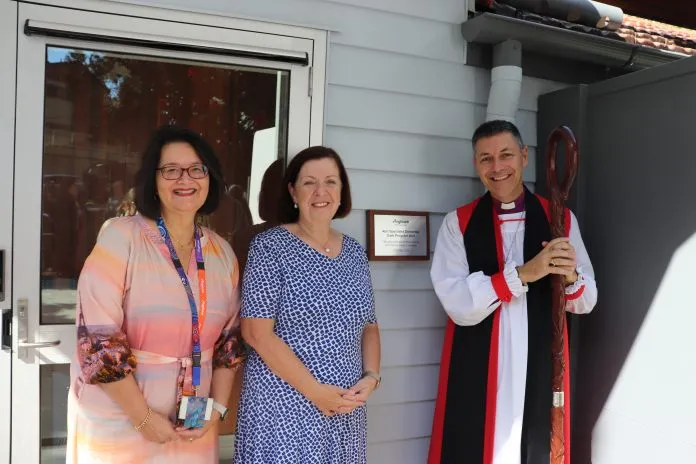 (l-r) Anglicare Southern Queensland CEO Sue Cooke, Anglicare Southern Queensland's Chair of the Community Services Commission Tracy Morgan and The Most Reverand, Archbishop of Brisbane Jeremy Greaves KCSJ. (l-r) Anglicare Southern Queensland CEO Sue Cooke, Anglicare Southern Queensland's Chair of the Community Services Commission Tracy Morgan and The Most Reverand, Archbishop of Brisbane Jeremy Greaves KCSJ.