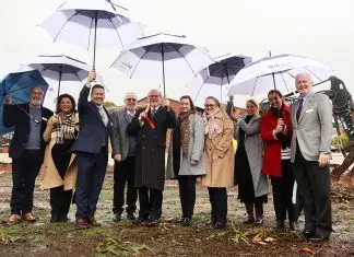 (l-r) Graham Vawser, Sylvia Powell, Darren Birbeck, Grant Edwards, Mark Porter, Leanne Spencer, Kelly Geister, Merridy Baylis, Mel Ottaway, Jon Clarke.